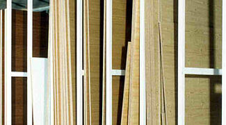 [Translate "Switzerland (DE)"] Vertikale Regalsysteme für Spanplatten