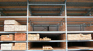 [Translate "Switzerland (DE)"] Palettenregale im Holzhandel